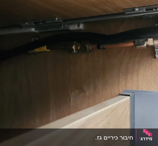 צינור גז בכיריים